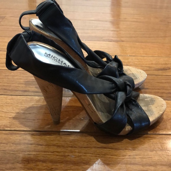 Michael Kors 7.5 cork heels, black leather - Picture 2 of 3